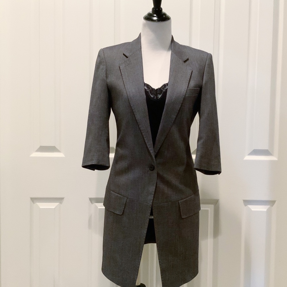 NWOT Designer Short Sleeve Blazer - Fitted - Gray - Beautifully Tailored
